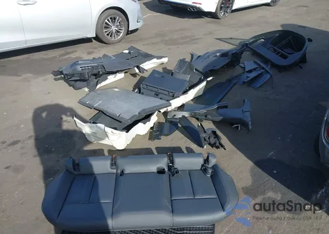 2025 Audi Q6 E-Tron Premium Plus Quattro z USA, uszkodzony, nr VIN WA124BGF2SA067600